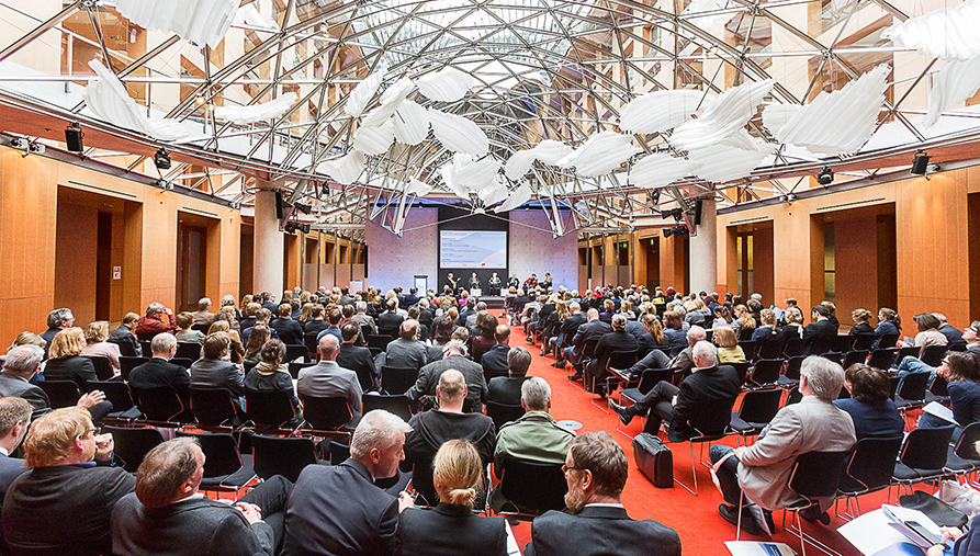 The “Mental Health in the Working World” conference (© Uwe Völkner, Fotoagentur Fox)  The “Mental Health in the Working World” conference
